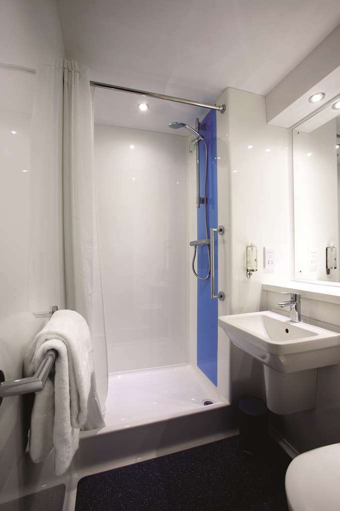 Travelodge Northwich Lostock Gralam Habitación foto